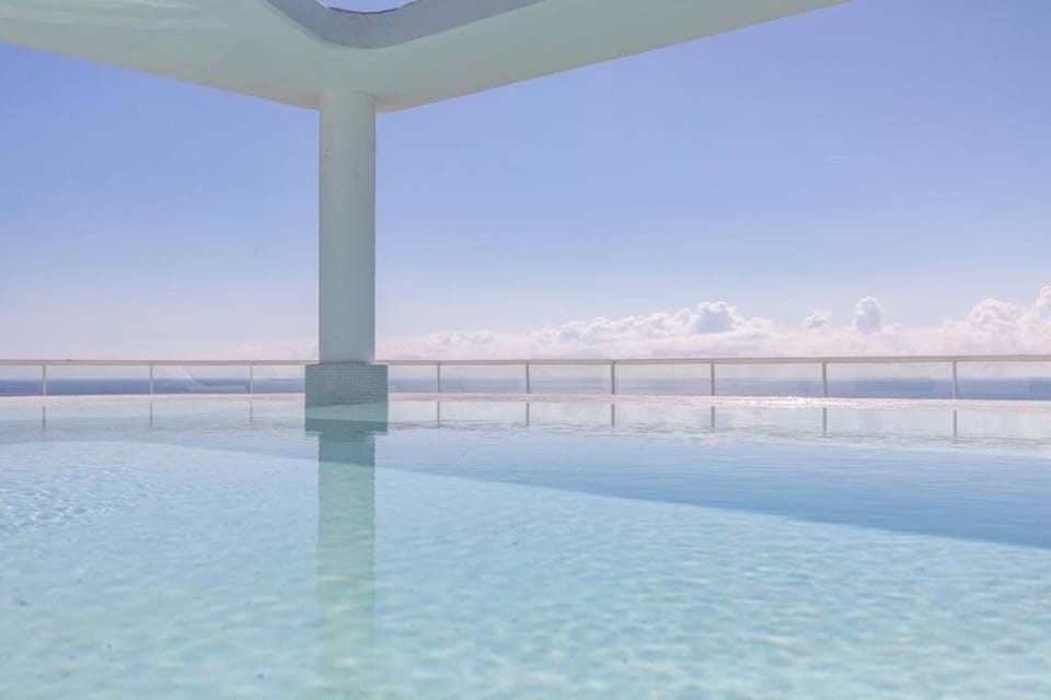 Seaview Luxury with Rooftop Pool Apartment in Port de Sagunt