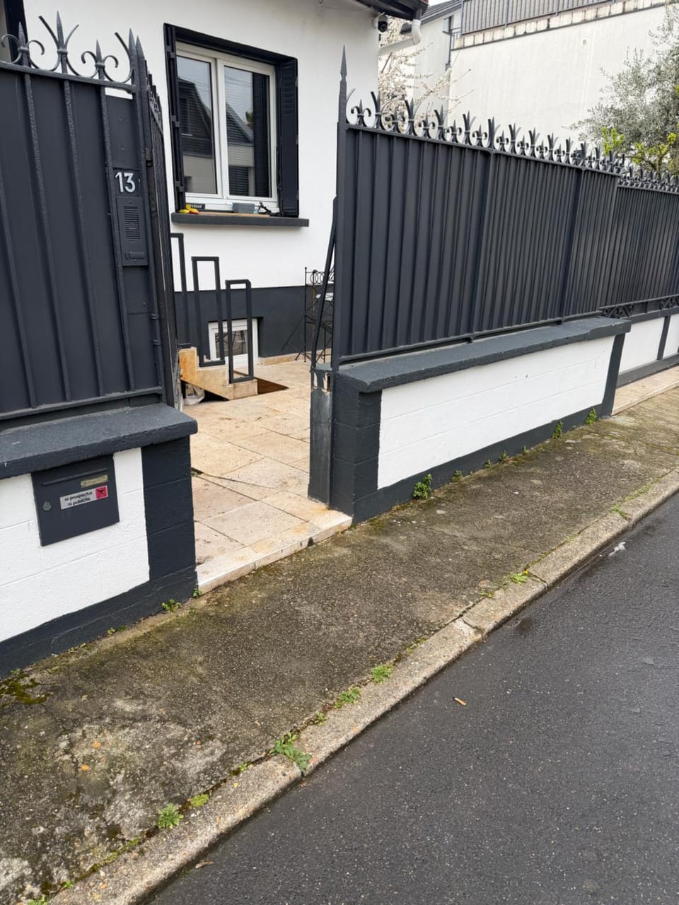Property building, Day