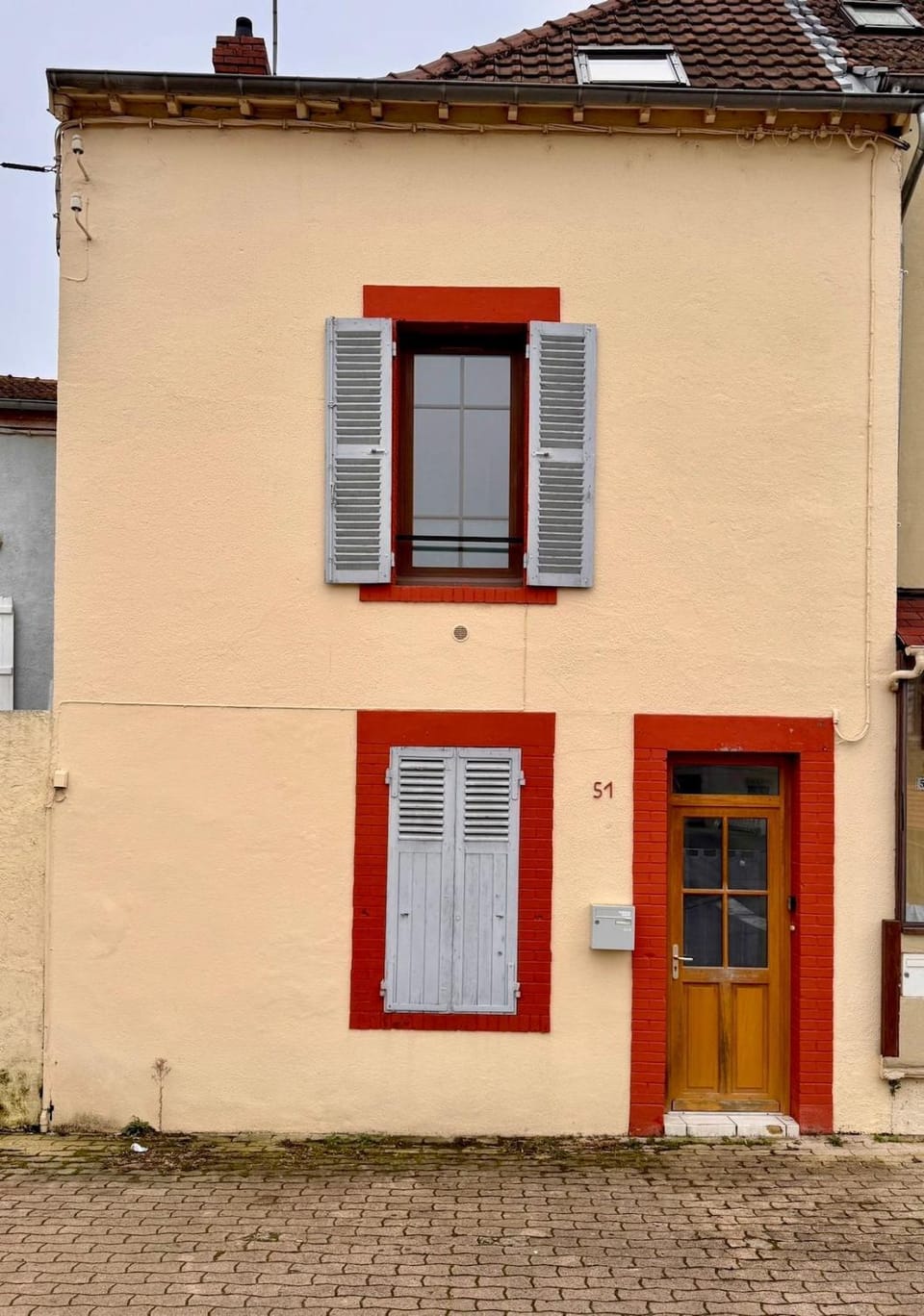 Facade/entrance