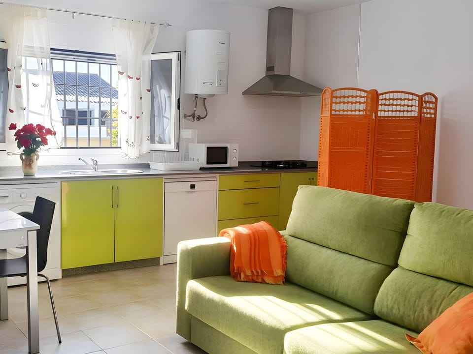 Casa con jardin privado y zona de barbacoa Apartment in La Janda