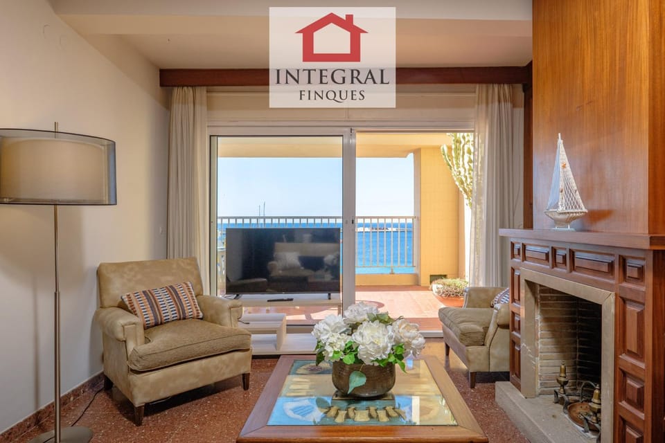 Off site, TV and multimedia, Balcony/Terrace, Living room, Photo of the whole room