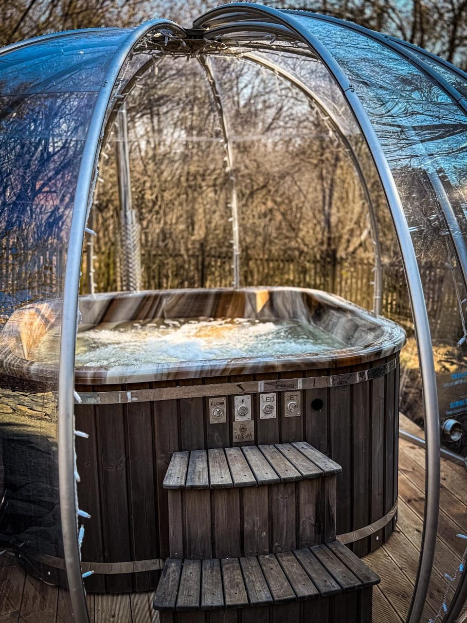 Hot Tub, Swimming pool