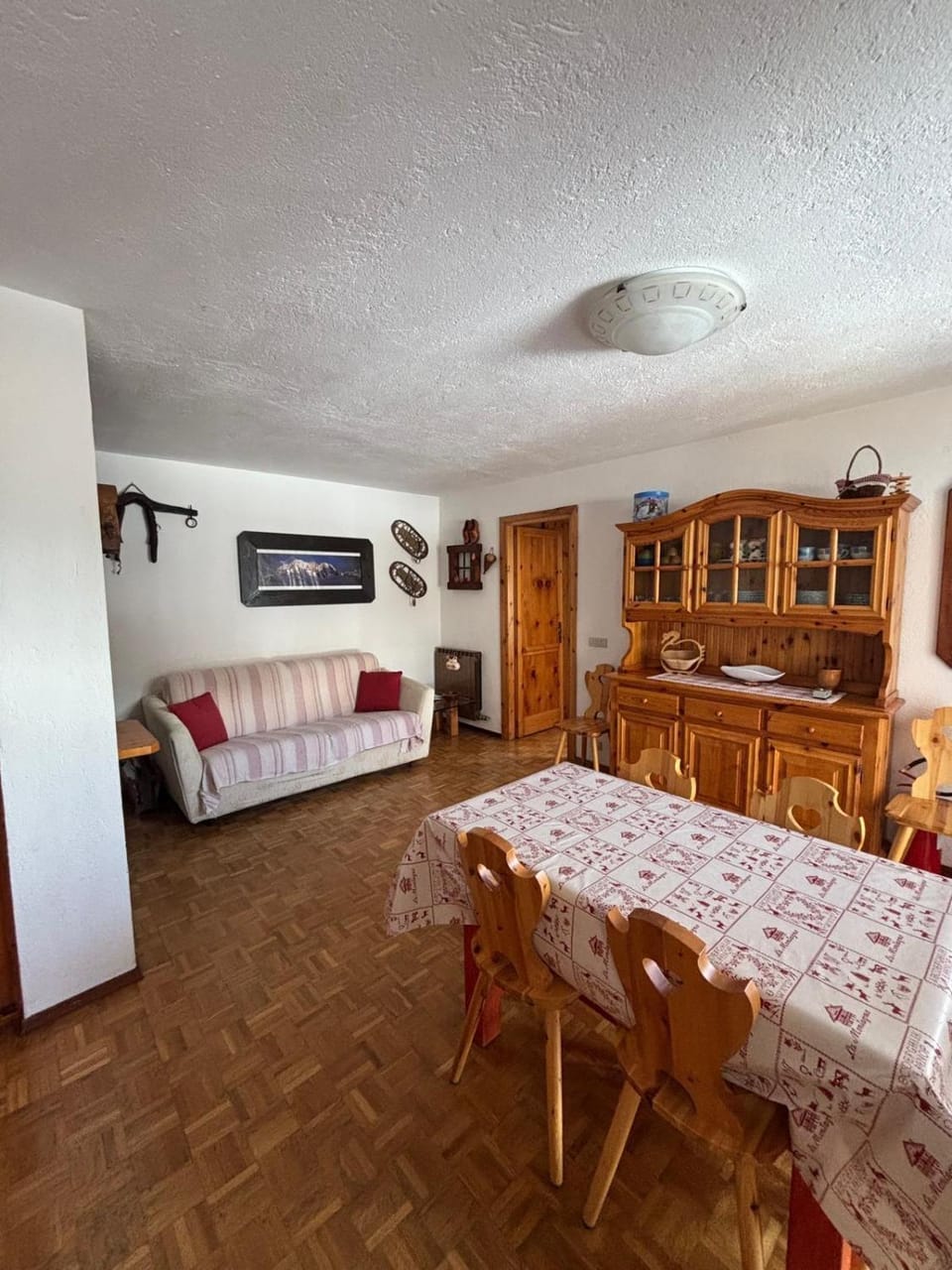 Kitchen or kitchenette, Living room, Dining area
