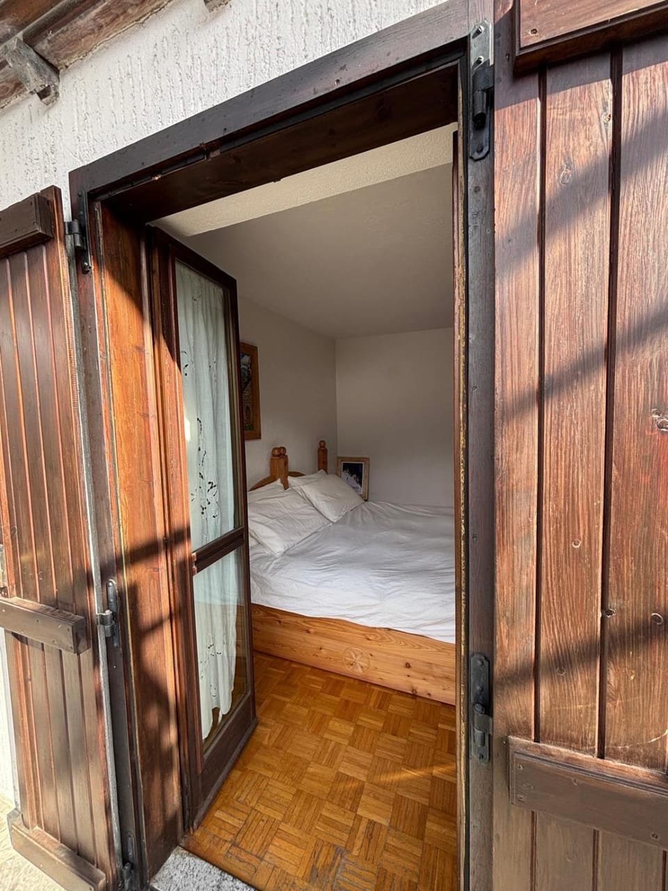 Bed, Photo of the whole room, Bedroom, wardrobe