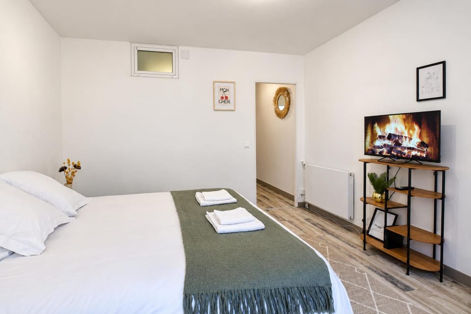 TV and multimedia, Bedroom