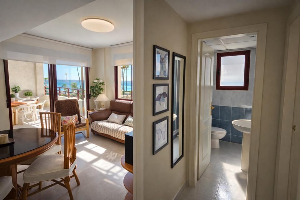 Living room, Lobby or reception
