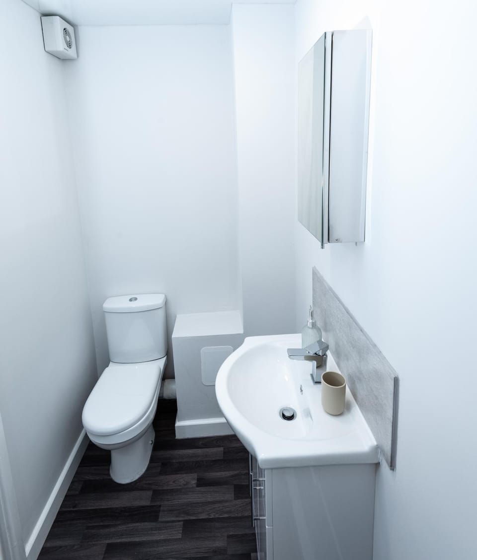 Toilet, Bathroom