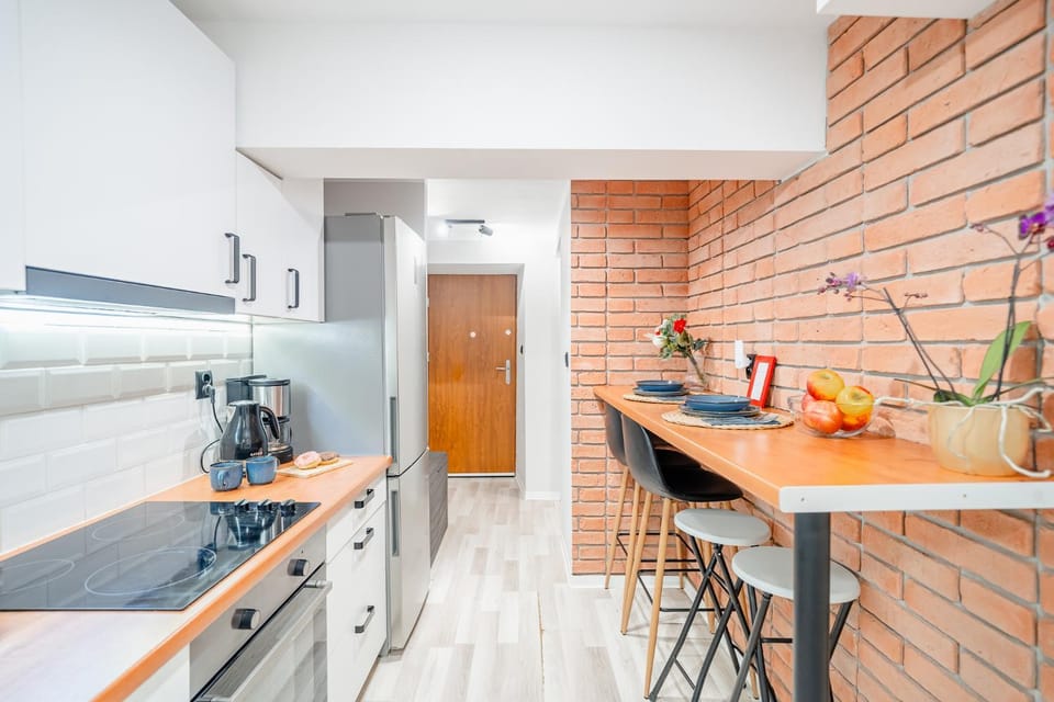Kitchen or kitchenette, Dining area, oven, pet friendly, stove