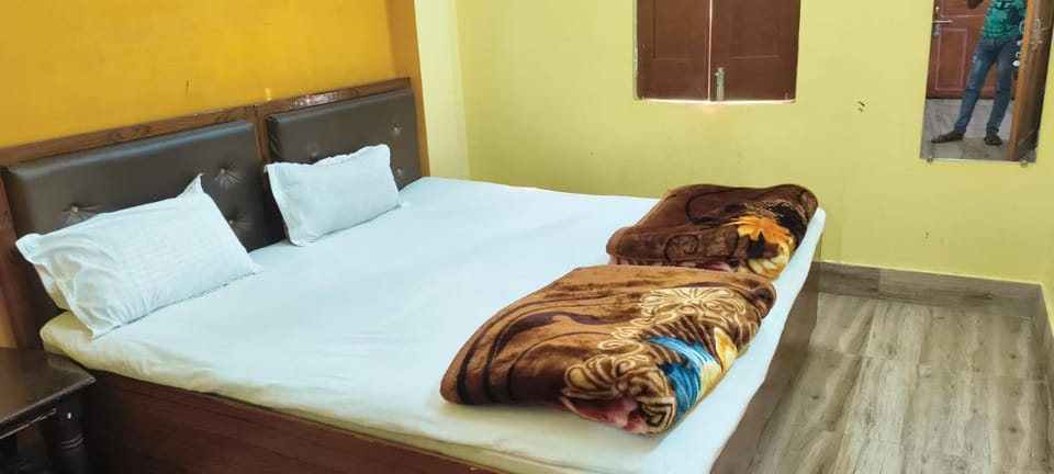 Manglam guest house Bed and Breakfast in Varanasi