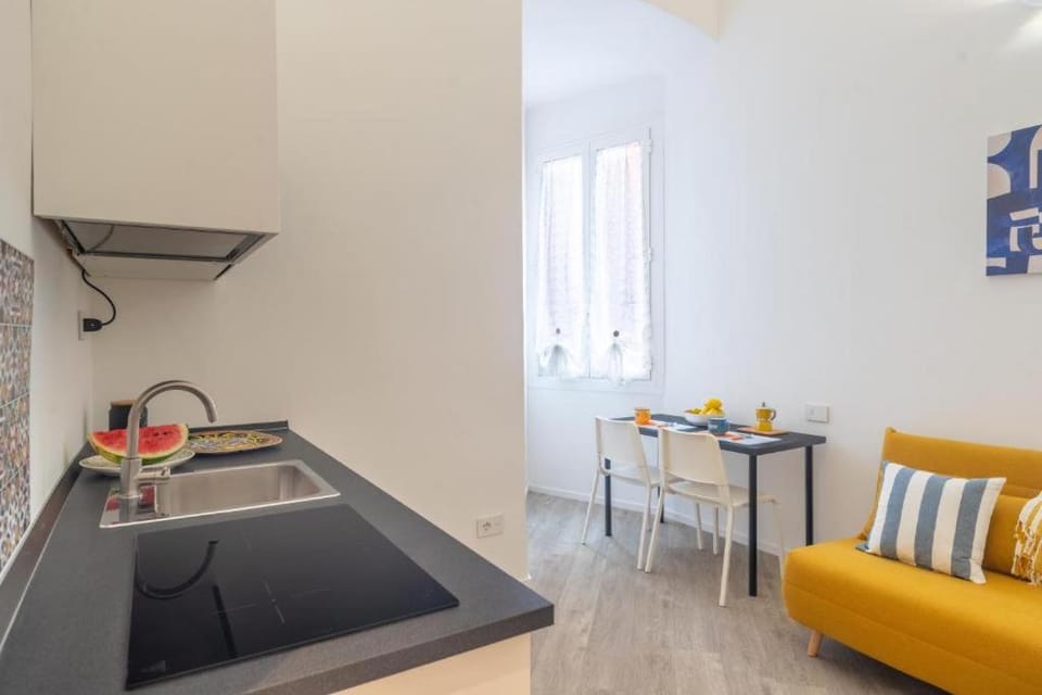 Living room, Dining area, kitchen