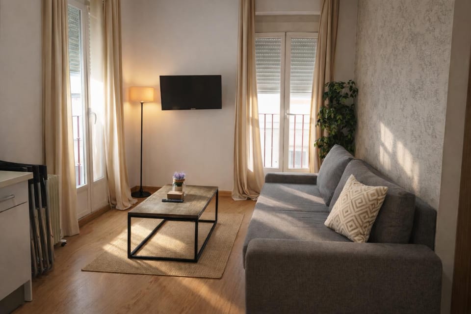 Communal lounge/ TV room, TV and multimedia, Living room