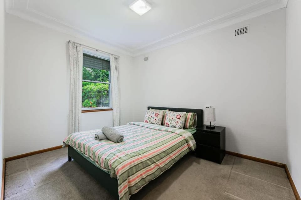Grand Garden Living I Elegant Wahroonga Escape House in Sydney