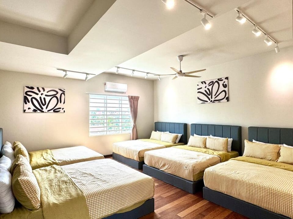 Nearbeach TC 30pax pool luxuryhouse event party Villa in Pahang, Malaysia