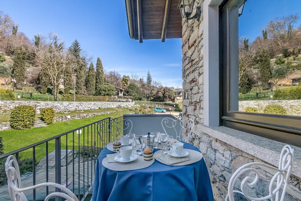 Balcony/Terrace, Dining area