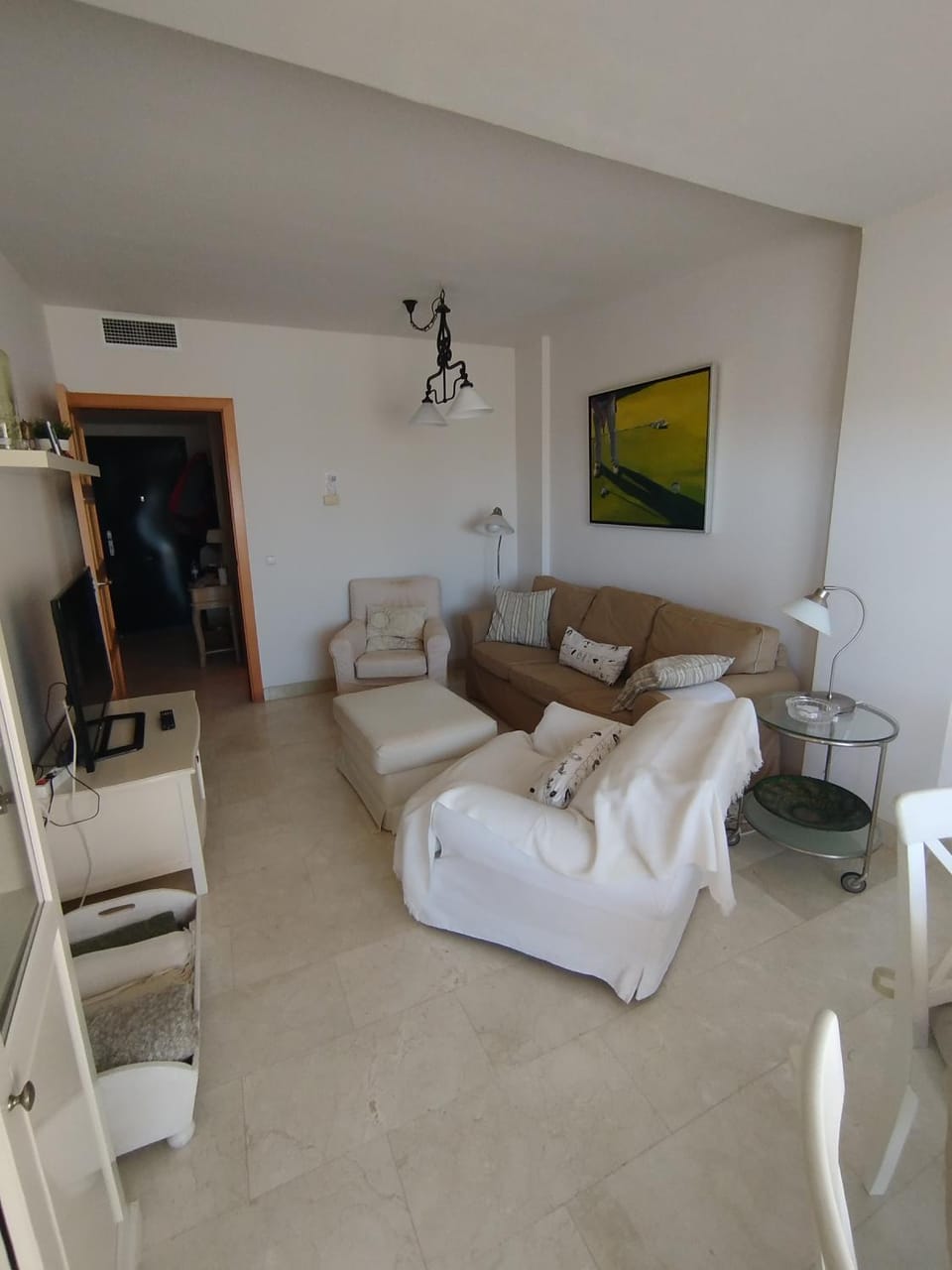 TV and multimedia, Living room, Photo of the whole room, Seating area, air conditioner