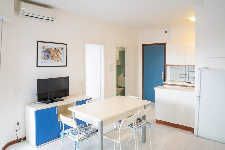 Living room, kitchen