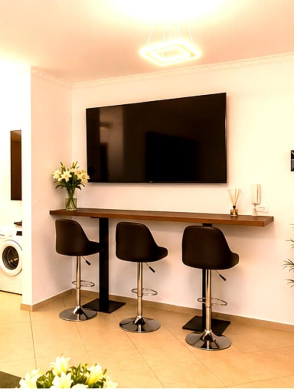 TV and multimedia, Seating area