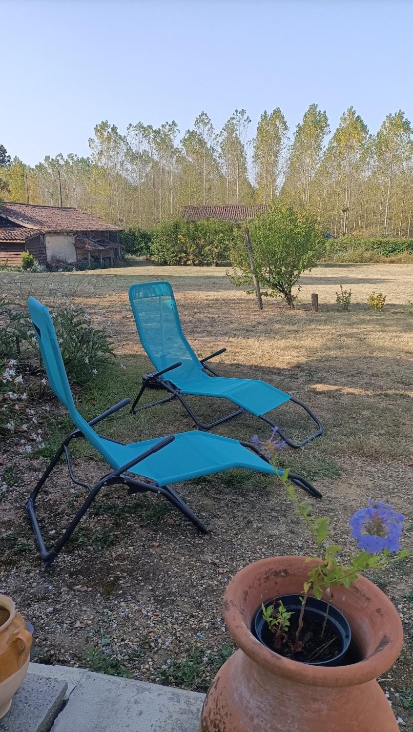 La Petite Maison 2 à 5 personnes Casteljaloux et Center Parcs à proximité House in Nouvelle-Aquitaine