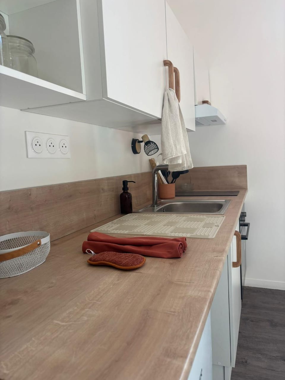 Kitchen or kitchenette, stove