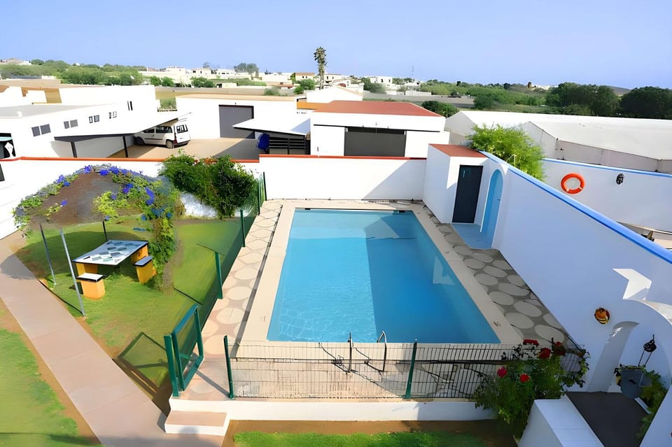 Chalet con piscina aceptamos solo familias con piscina privada y Jardin Chalet in La Janda