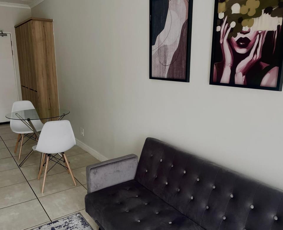Living room, Decorative detail, Seating area