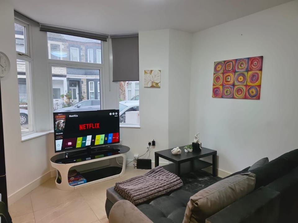 TV and multimedia, Living room, Seating area