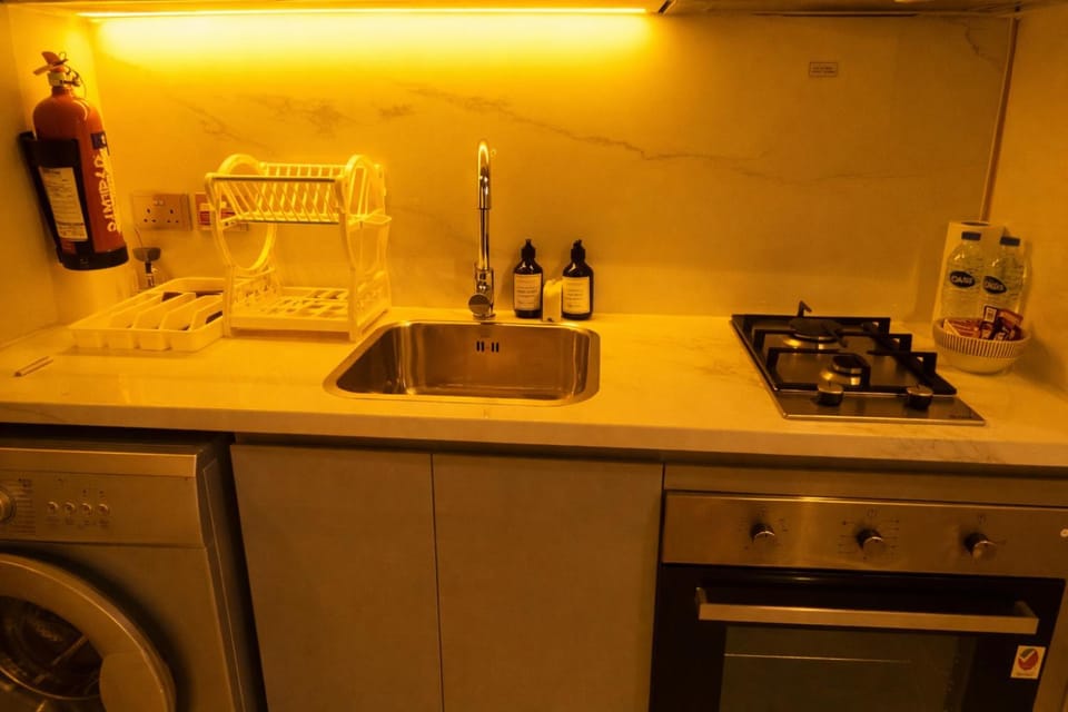Charming French Riviera - Burj View - Studio Apartment in Dubai