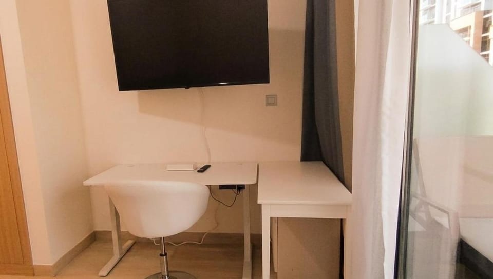 Charming French Riviera - Burj View - Studio Apartment in Dubai