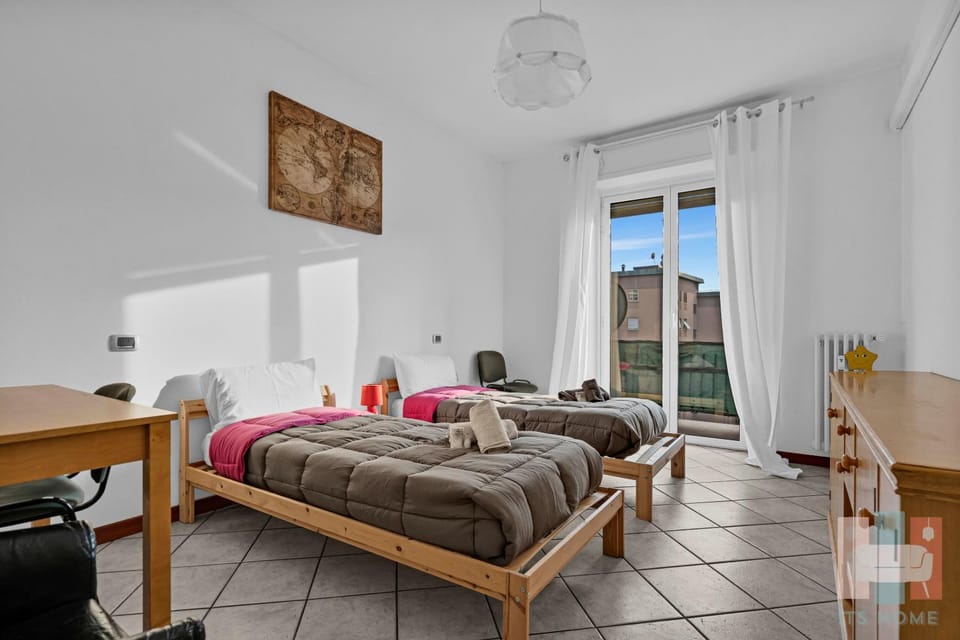MAR19 Appartamento ampio e luminoso a Milano Comfort e Metro a Due Passi Apartment in Milan
