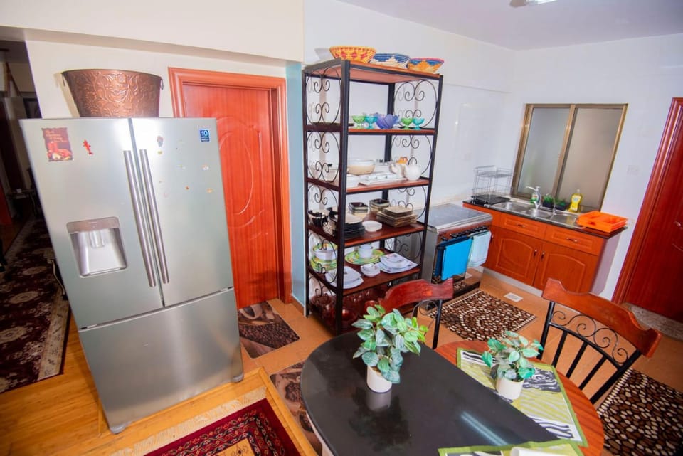 Coffee/tea facilities, Kitchen or kitchenette, Kitchen or kitchenette, Dining area, minibar, oven