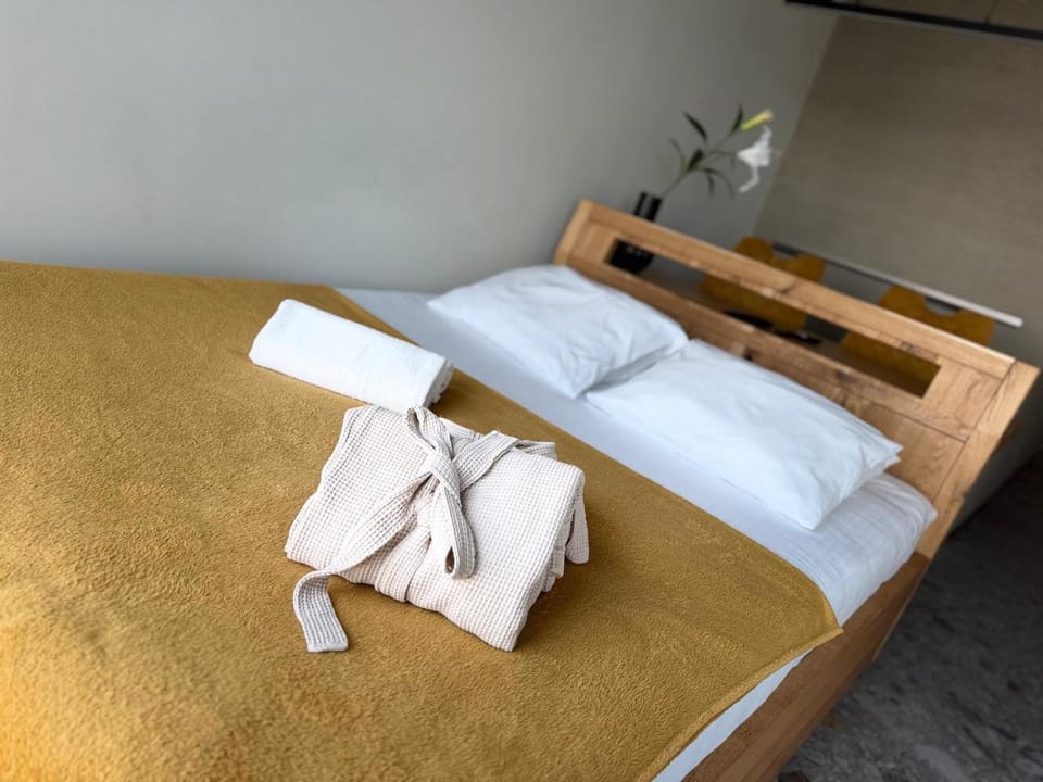 SKY TOWER Katowice l Piętro 25 l SAUNA Sanctuary Apartment in Poland