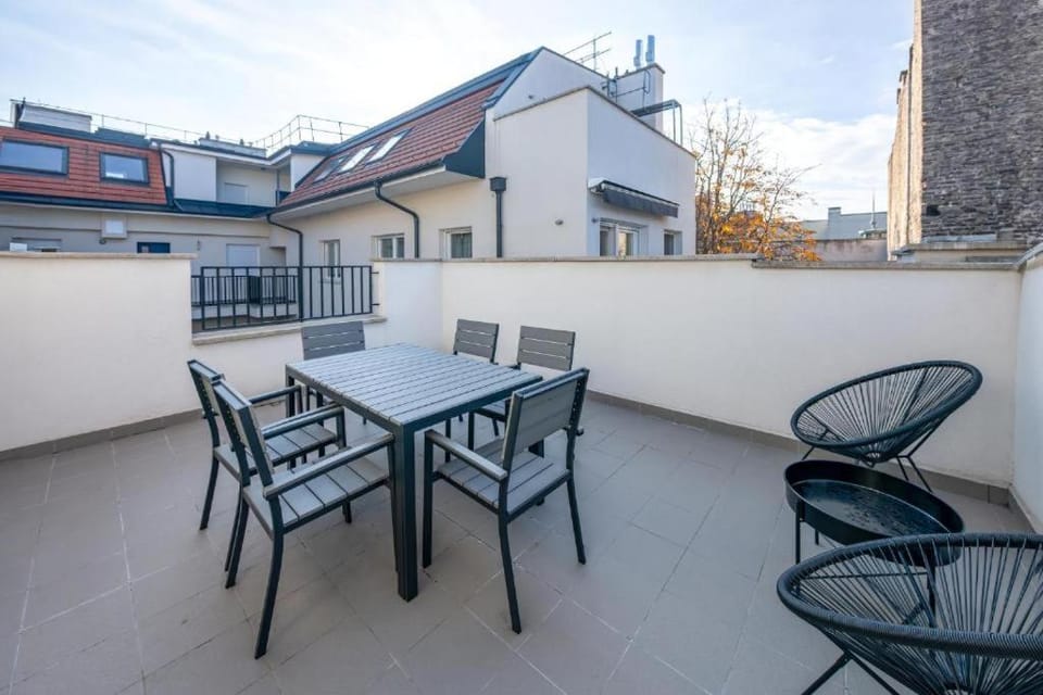Central Apartment With Terrace - L12 Apartment in Budapest