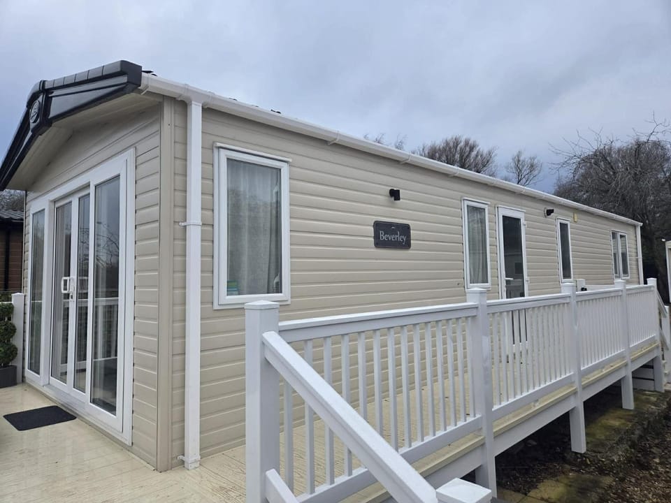 Off The Hook - 13 Cedar Way House in Tattershall