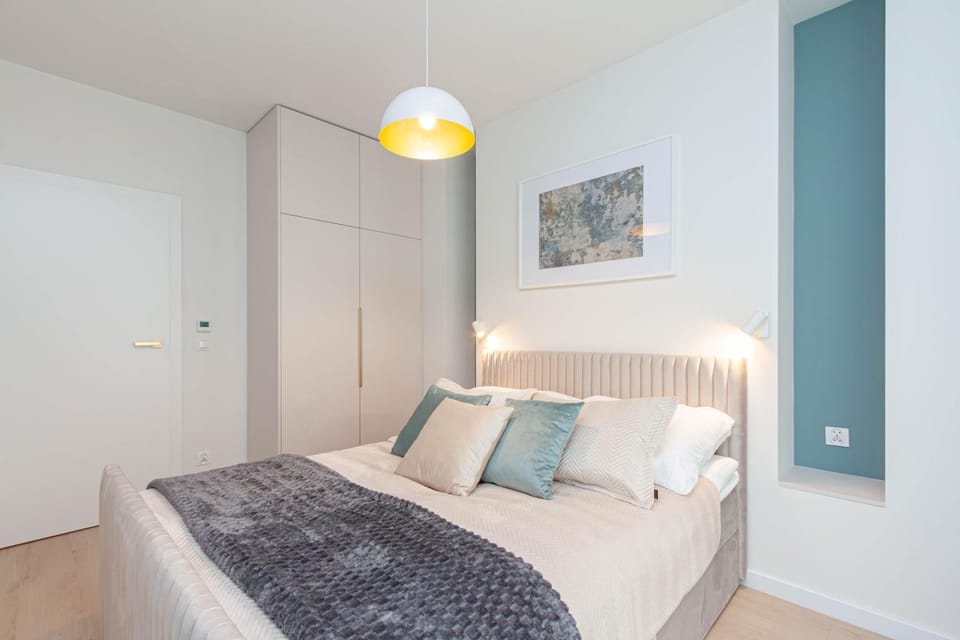 Bedroom, wardrobe