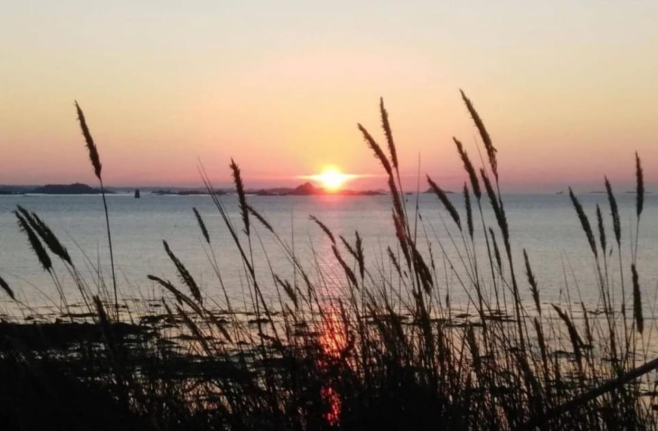 Ar Vag Gwenn pour 6 personnes proche des plages House in Locquirec