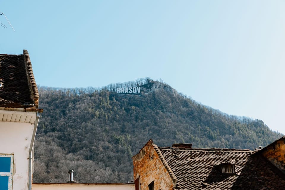 Nearby landmark, Natural landscape, Landmark view, Mountain view