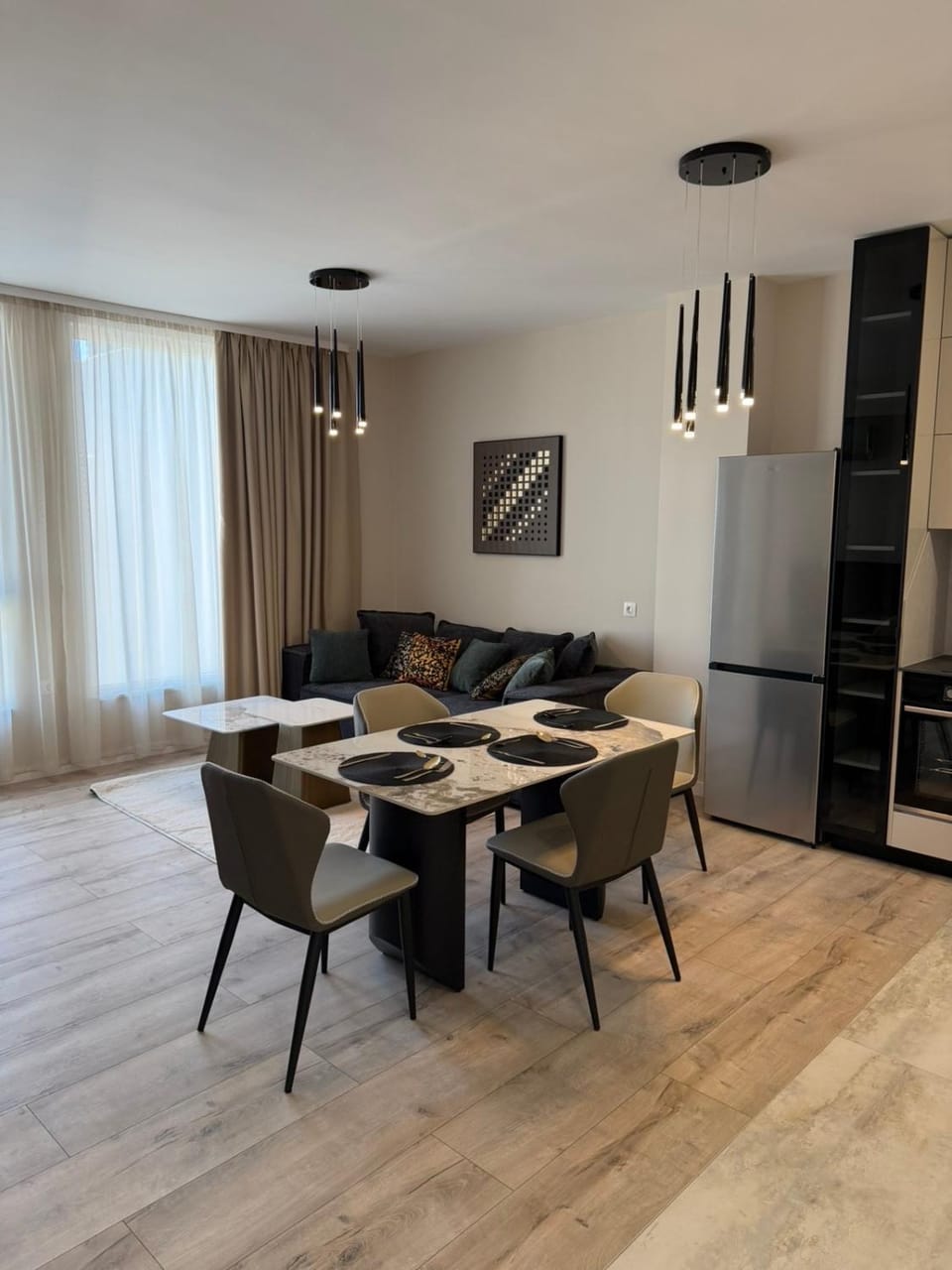 Living room, Dining area