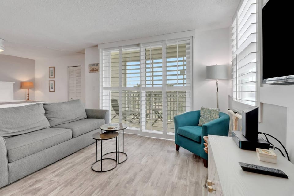 Beach & Tennis 5507 House in Bonita Springs