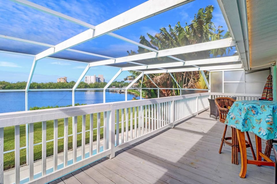 250 1st St-A (28911) House in Bonita Springs