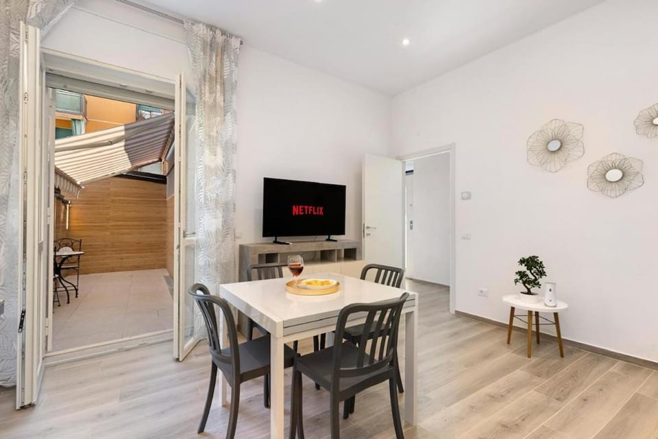 Residenza il Bruco 1 Wing Apartment - Fast Metro to Milan & San Raffaele Apartment in Lombardy