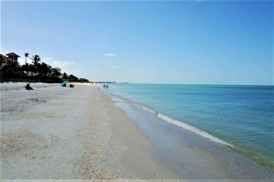 Beach & Tennis 2202 House in Bonita Springs