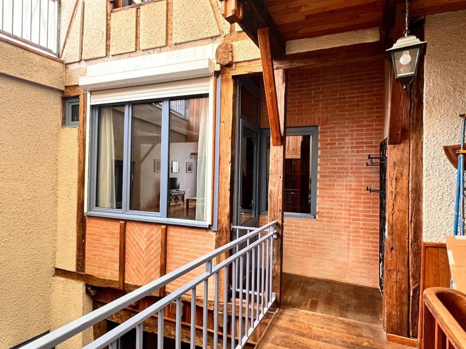 Le patio de Réalmont Apartment in Occitanie