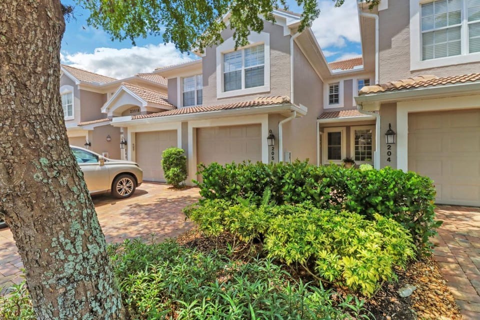 23516 Sandycreek Terrace 205 House in Estero