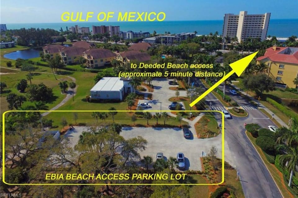 4361 Bay Beach Ln #422 House in Estero Island