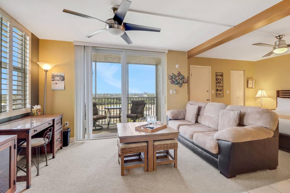 Beach & Tennis 1802 House in Bonita Springs