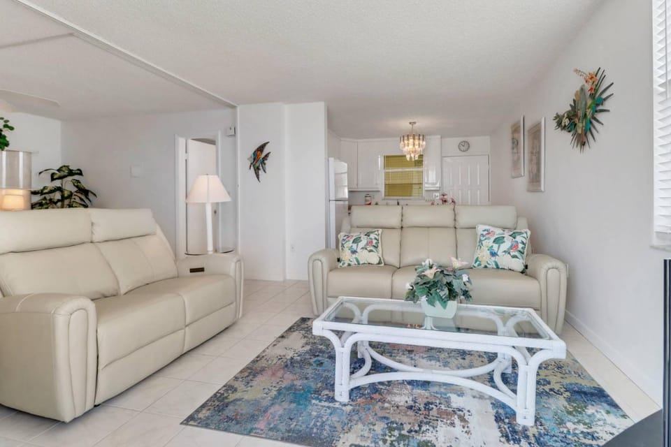 Beach & Tennis 1406 House in Bonita Springs