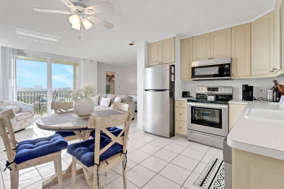 Beach & Tennis 5602 House in Bonita Springs