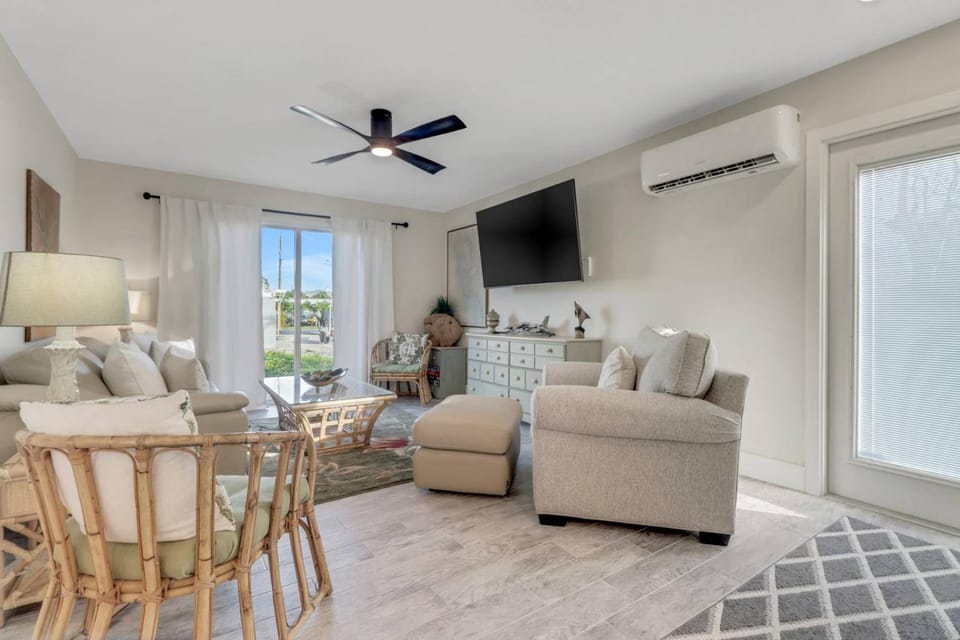 195 Jefferson St House in Estero Island