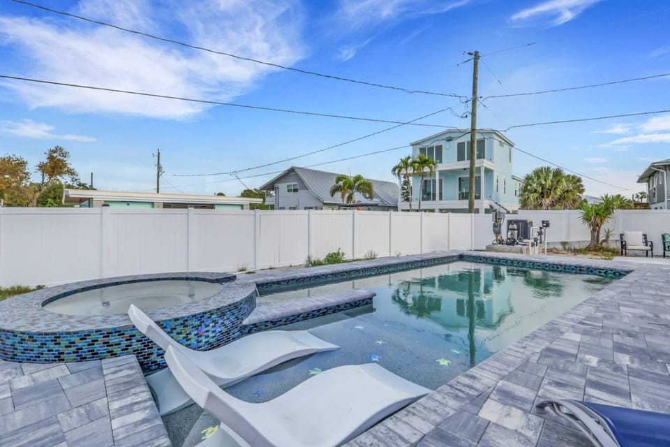 195 Jefferson St House in Estero Island