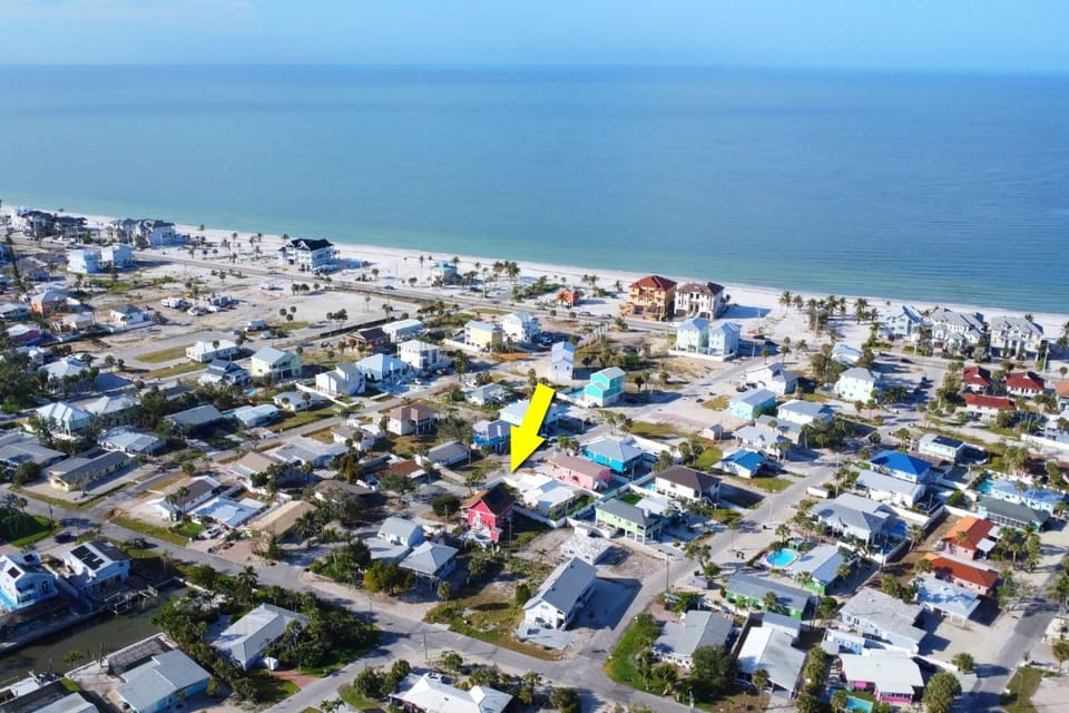 195 Jefferson St House in Estero Island